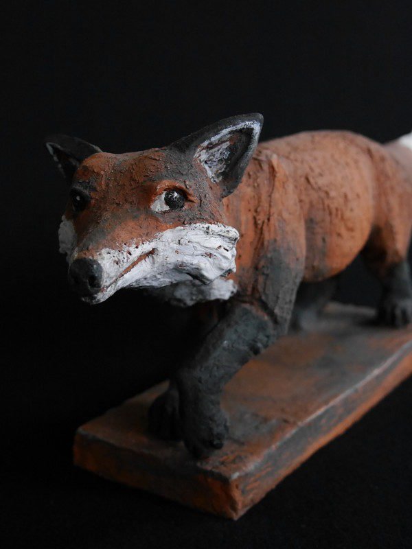 Fuchs Mikkel aus Keramik - Tierfigur von Margit Hohenberger